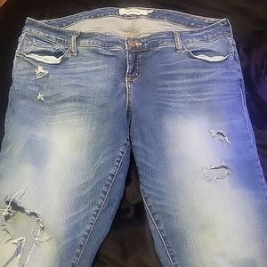 Worn Out Designed Jeans